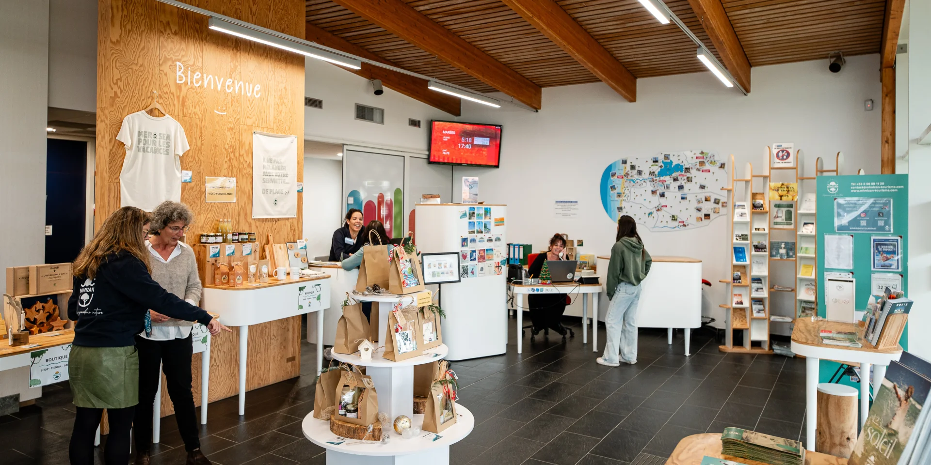 Empfang und Shop des Fremdenverkehrsamtes von Mimizan