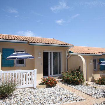 Renting Résidence Le Patio - Studio Romarin Apartment persons 3 in MIMIZAN PLAGE